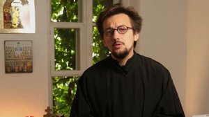 Откуда в храме берутся деньги и сколько зарабатывают священники? || Batushka ответит