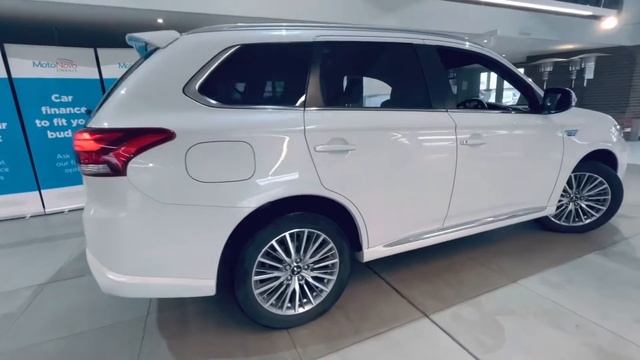 Mitsubishi Outlander 2.4h TwinMotor 13.8kWh Dynamic смотреть онлайн