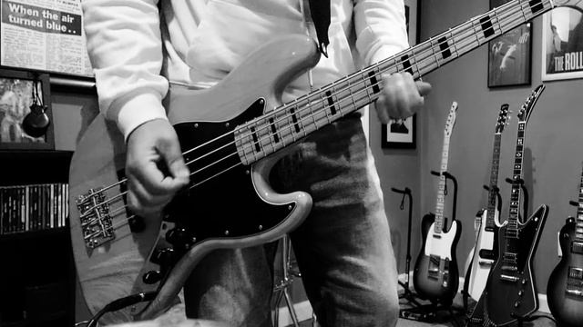 Love Will Tear Us Apart (Joy Division Bass Cover) смотреть онлайн