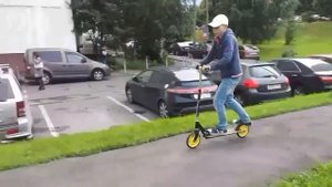 жесткое падение на самокате