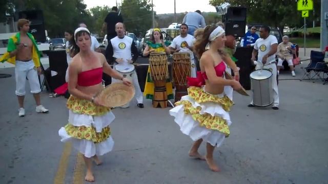 Grupo Axe Capoeira KC Colheita смотреть онлайн