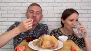 МУКБАНГ КУРИЦА ЗАПЕЧЕННАЯ В ДУХОВКЕ на соли ответы на вопросы MUKBANG CHICKEN BAKED IN THE OVEN