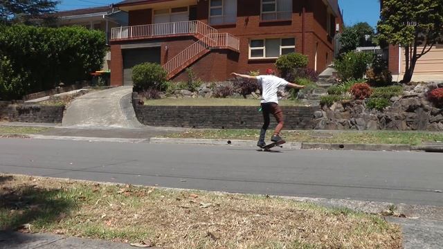 Buff Dancer turns into a skeleton after eating this apple in particular смотреть онлайн