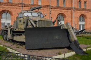 Танк с лопатой-инженерная машина БАТ-Т