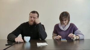 Человек жалуется на близких - как себя вести.mp4