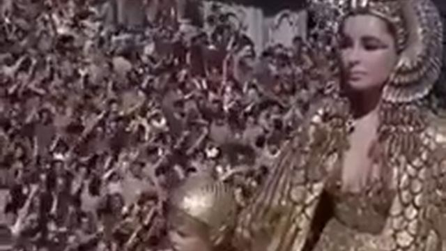 МОЩНО !!! КЛЕОПАТРА. Легендарный вход в РИМ .