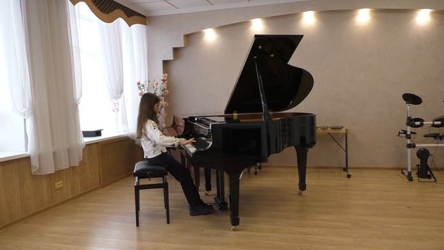 Михалёва София В. Коровицын "Запах хвои и мандаринов" смотреть онлайн