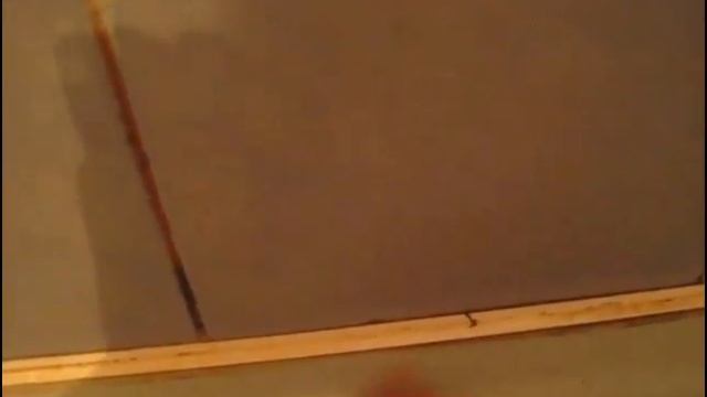 Удаляем плесень с плитки в ванной (Remove the mould from the tiles in the bathroom) смотреть онлайн