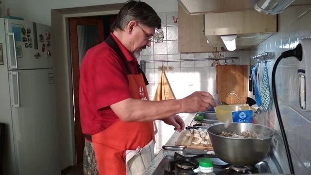 Как приготовить шампиньоны по старинному рецепту  #готовимгрибышампиньоны
