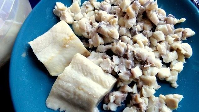 Селедочный паштет на фасолевых котлетах