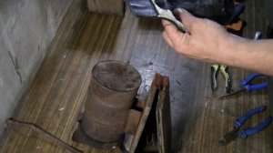 Ремонт мехов пчеловодного дымаря.
