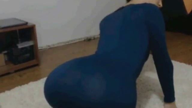 красивая сочная брюнетка развлекается beautiful luscious brunette fun