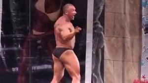 Смешной  танец  качка