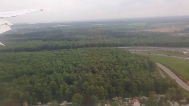 Посадка самолёта,Москва,вид из иллюминатора смотреть онлайн
