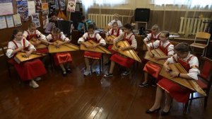 Ансамбль гусляров "Лель" (младший состав). "Перевоз Дуня держала".