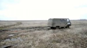Нива 2131 на резине К-156-1 185/75 R16 по грязи