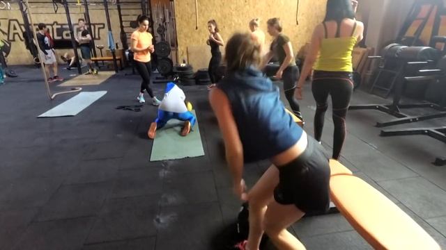 КАК НАКАЧАТЬ ПОПУ ДОМА ЗА 5 МИНУТ! TABATA на русском! УПРАЖНЕНИЯ НА ЯГОДИЦЫ ПОПА-ОРЕХ!