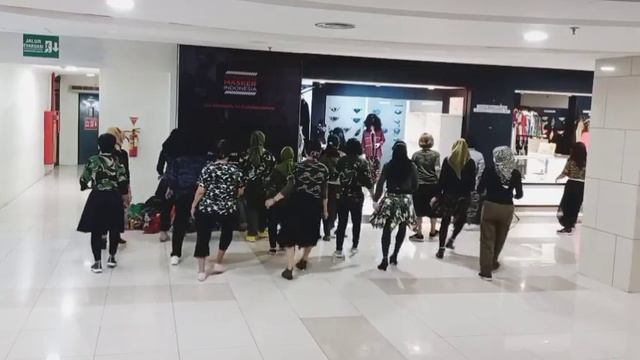 SHY Line dance || Choreo. Andrick Yusran || Demo by Fuchsia class смотреть онлайн