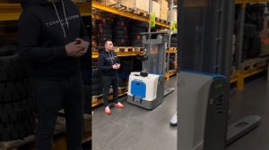 Обзор на самоходный электроштабелер JAC CDD 15-20 PRO MAX