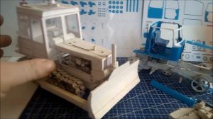 Трактор ДТ-75М " Казахстан" модель из бумаги начало сборки.
