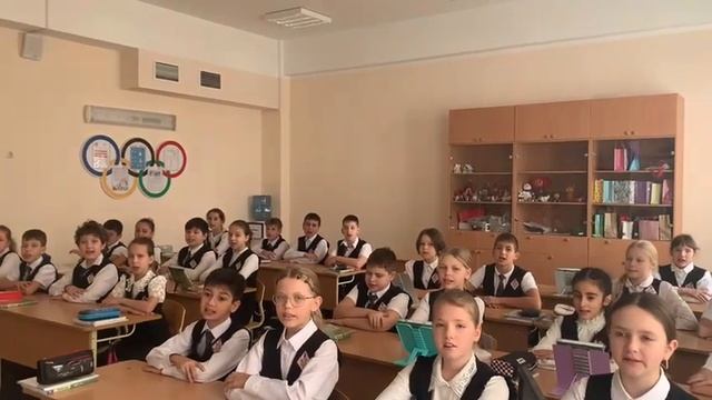 А вот так ко всеобщему знанию: руками махали мы неделю назад? смотреть онлайн