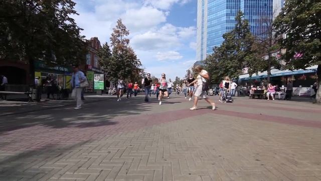 Танцующий Челябинск- FLASHMOB.mpeg