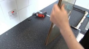 How to Clean and Replace an Oven Door Glass