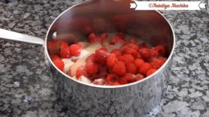 Тарт с клубникой и малиной. Вкусный открытый пирог с песочной основой и ягодной начинкой.