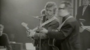 Roy Orbison - Oh, Pretty Woman (from A Black and White Night)