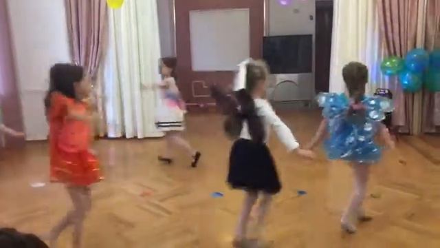 танец бабочек смотреть онлайн