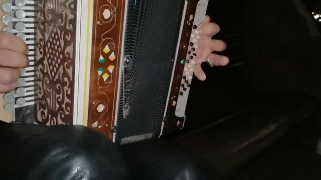 "Матаня" Греет руки гармонист Александр Курдюмов ? Измайловский пятачок смотреть онлайн