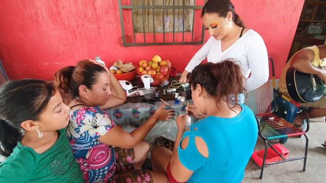 A Pocos Dias De La Boda Sandra Se Hace Uñas Y se las Dejan Mal😱| Domingo en Familia смотреть онлайн