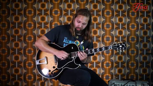 Gibson ES175 Memphis Custom Sunburst 2010 played by Lief de Leeuw | Demo @ TFOA смотреть онлайн