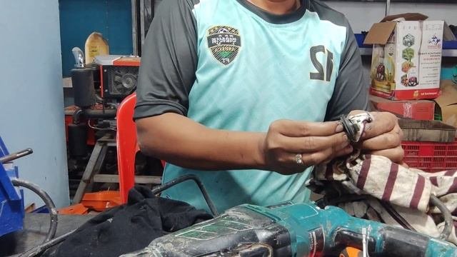 Repair HR2631F#makita