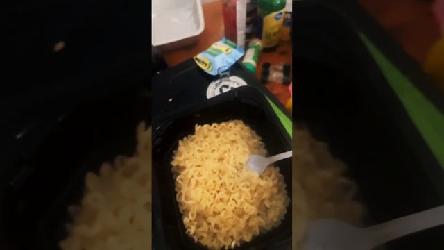 Microwave whipping noodles