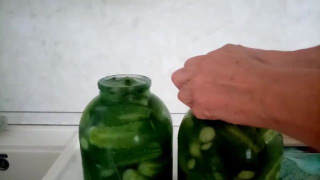?Солим ОГУРЦЫ в банках НА ЗИМУ. Холодная вода, аспирин, пластсмассовая крышка смотреть онлайн