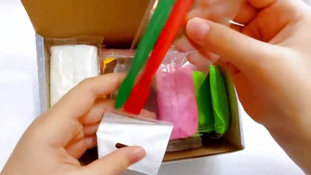 Распаковка набора для лепки Чайный домик от CANDY CLAY смотреть онлайн