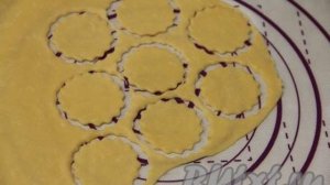 Хворост в виде розочек