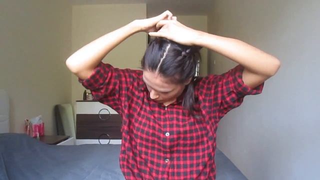ПРИЧЕСКИ В ШКОЛУ ДЛЯ ЛЕНИВЫХ! SIMPLE HAIRSTYLE FOR SCHOOL смотреть онлайн