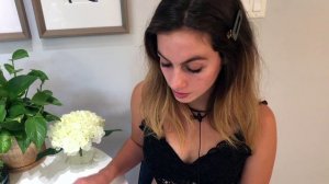 💝 Miss Bell ASMR - Поцелуи и царапания