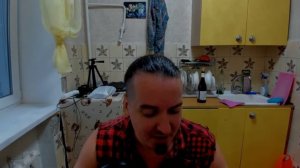 А сможет ли Глеб Олейник сыграть обычным хватом?