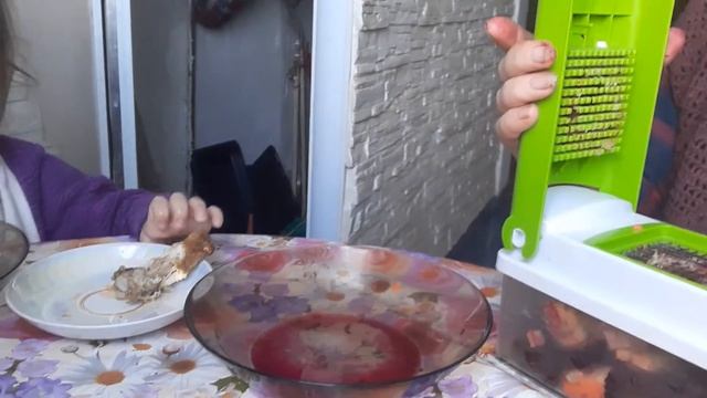 КАК ПРИГОТОВИТЬ ВИНЕГРЕТ? ВНУЧКА ПРИШЛА НА ПОМОЩЬ.