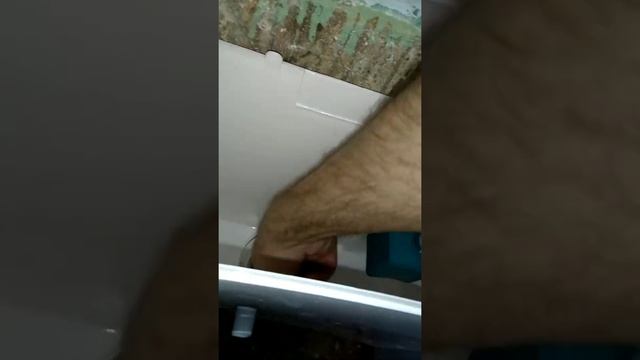 Установка пластмассового бачка Cersanit Niagara типа нашего Водограй
