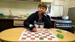 Шашки. Треугольник Петрова.