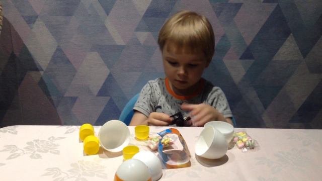 Яйца-сюрпризы Злые птички / Surprise eggs Angry birds смотреть онлайн