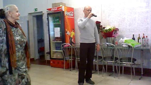 У ТЁТИ И ДЯДИ ДЕНЬ РОЖДЕНИЯ смотреть онлайн