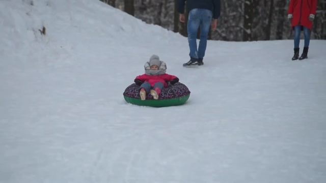 Nikon D850: видеосъемка 2 с включенной следящей фокусировкой и стабилизацией смотреть онлайн