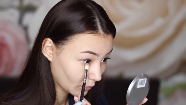 ЛЕГКИЙ ЕЖЕДНЕВНЫЙ МАКИЯЖ смотреть онлайн