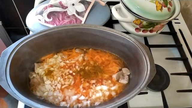 Аппетитный гуляш из свинины с картофельным пюре. Вкуснятина! смотреть онлайн