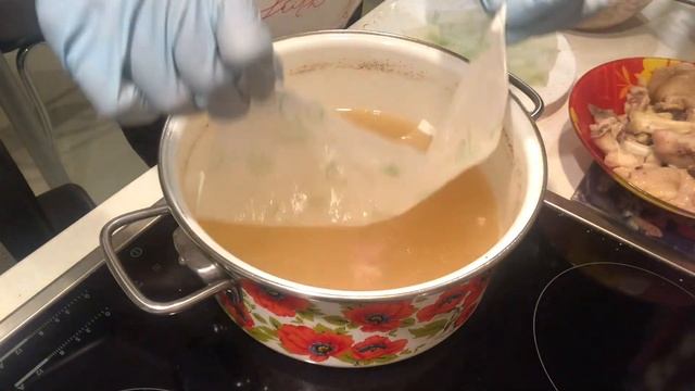 Как снять лишний жир с отвара для холодца смотреть онлайн